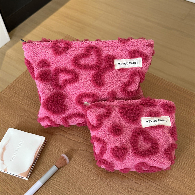 Cute Plush Heart Makeup Bag, S - đánh giá và giá Skincare D'Alba
