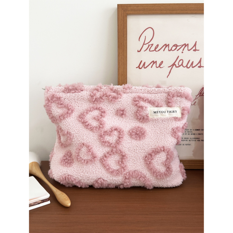 Cute Plush Heart Makeup Bag, S - đánh giá và giá Skincare D'Alba