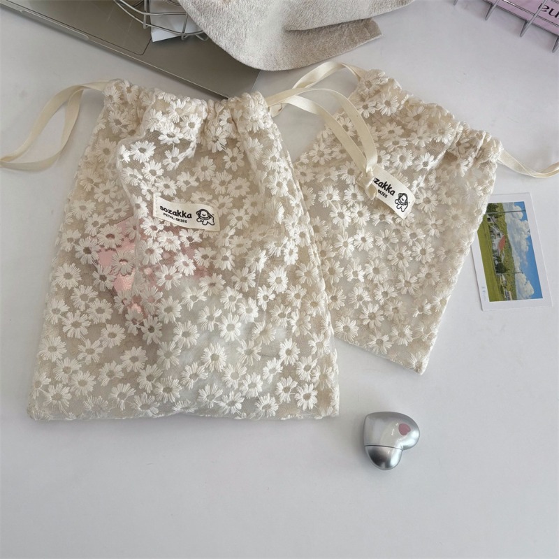 Drawstring Makeup Bag Lace Emb - đánh giá và giá Skincare D'Alba