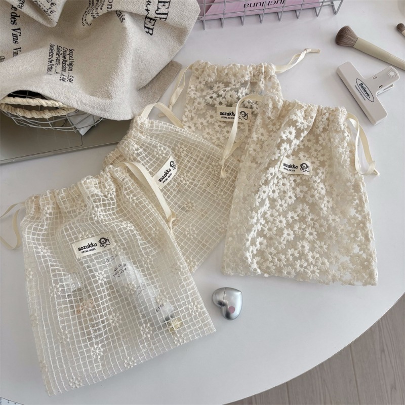 Drawstring Makeup Bag Lace Emb - đánh giá và giá Skincare D'Alba